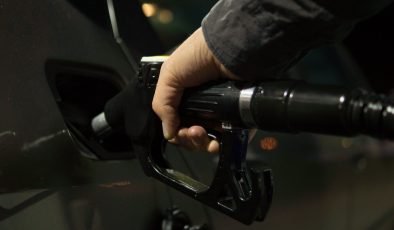 Benzine 44 kuruş zam geldi