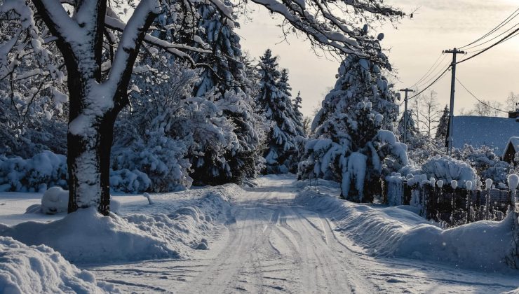 İstanbul’da yüksek kesimlere kar yağdı