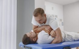 Kayropraktik tedavi nedir? Zaralı mı, Nasıl yapılır?