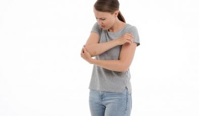 Tenisçi dirseği nedir? Belirtileri, egzersizleri ve tedavisi neler?