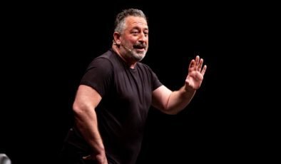 Cem Yılmaz tepki gösterdi: Pahalılıktan yakınmayan, ya hırsızdır ya deli